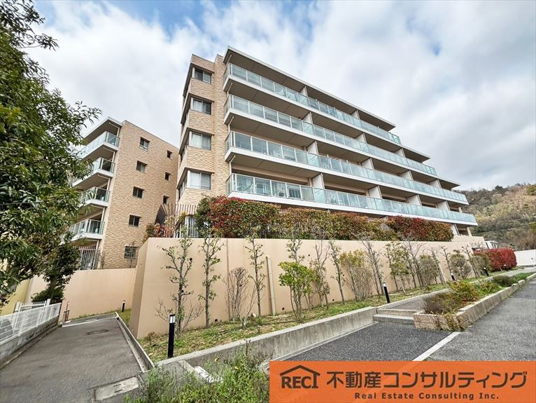 岡本ハウベスの外観