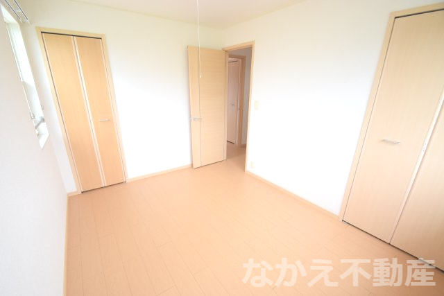 【寝室】 | 広くて明るい寝室