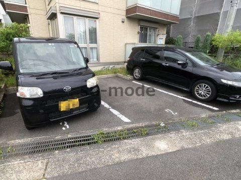 アメニティーベフの駐車場