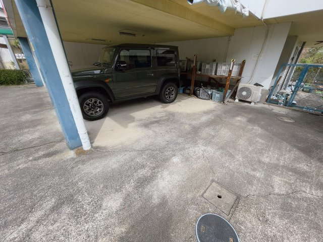 二ッ池ハイツの駐車場