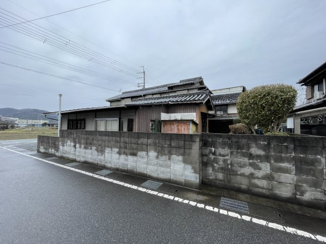 たつの市神岡町上横内　古家付き売土地の外観