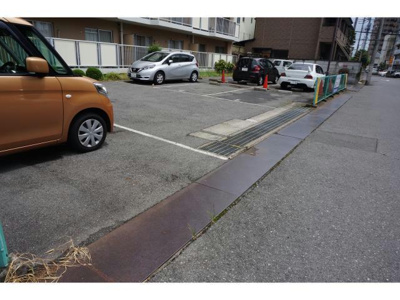 【駐車場】 | グランドハイツ野中 | 駐車場