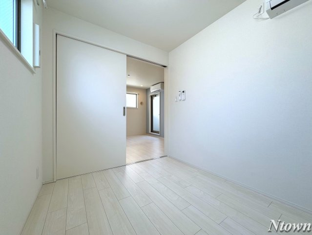 【洋室】 | ウイング志賀 | ゆったりした洋室です