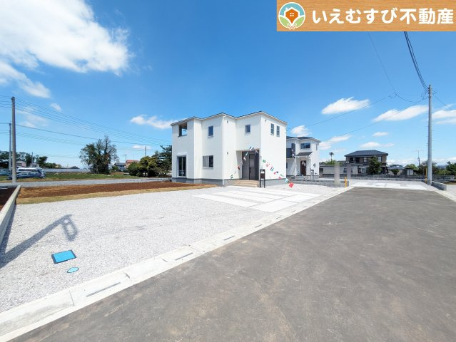 Livele Garden.S　鴻巣関新田の駐車場