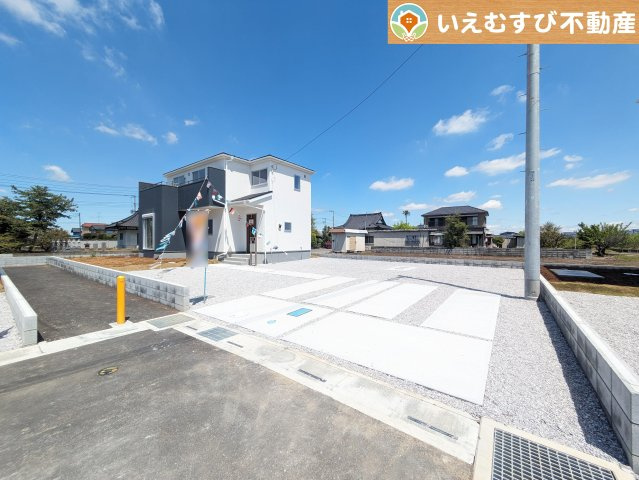 Livele Garden.S　鴻巣関新田の駐車場