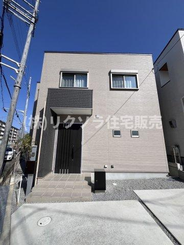 香里ヶ丘9丁目　新築一戸建ての外観|新しい生活にいかがでしょうか？外観はお住まいの顔になります。こだわりたいポイントですね。外壁塗装や屋根塗装のご相談も承っております。
■現地内覧・資金計画相談・住宅ローン相談もお問合せ受付中■