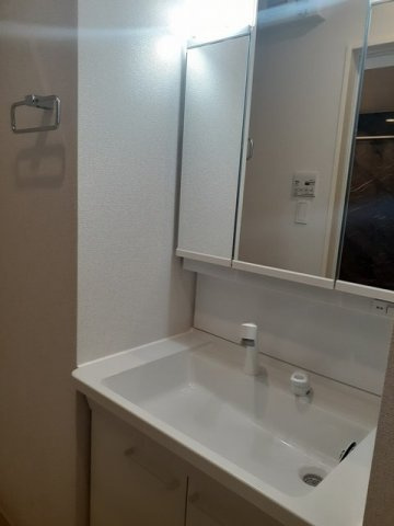 クレールＡの洗面所|忙しい朝には欠かせない洗面所です