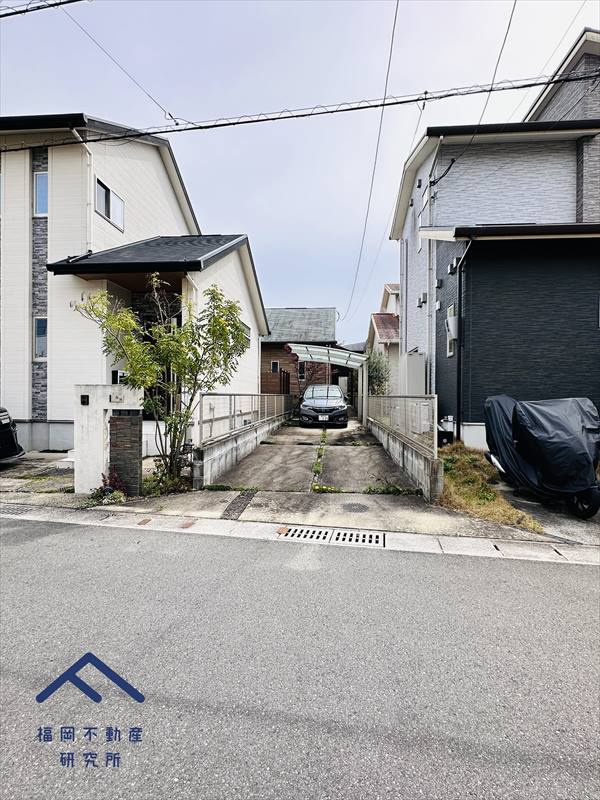 筑紫野市上古賀４丁目　戸建ての駐車場