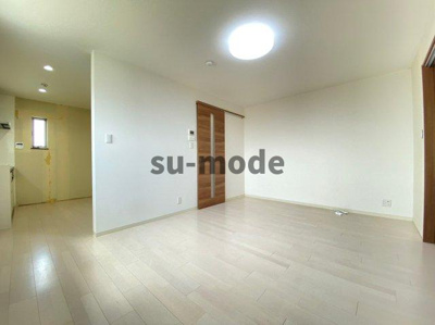 【居間・リビング】 | クリエオーレ一津屋Ⅰ