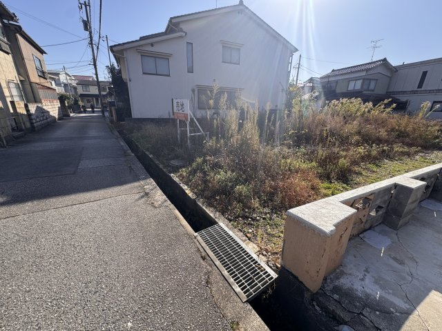 金沢市本多町2丁目【売地】の前面道路含む現地写真