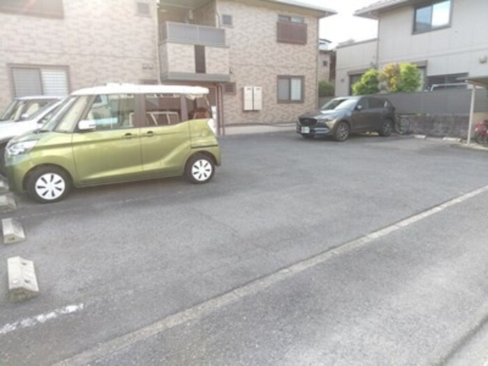パルティール大高　Ｂの駐車場