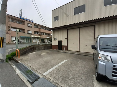 【駐車場】 | 深井水池町事務所付倉庫（１）