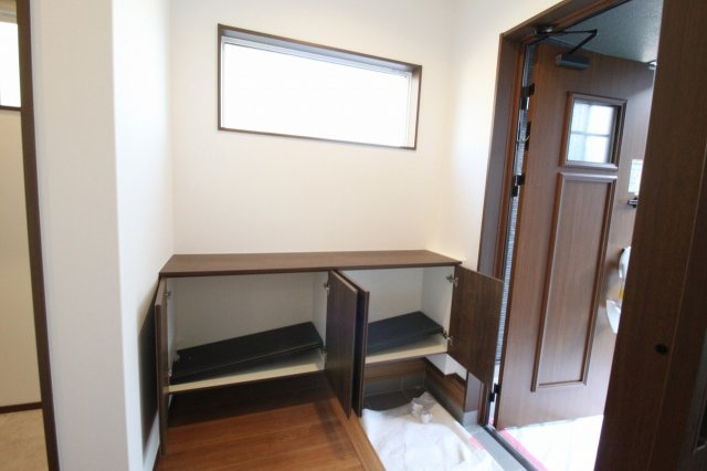 朝倉Ⅱ　新築戸建　3号地　（全3区画）の収納|玄関収納