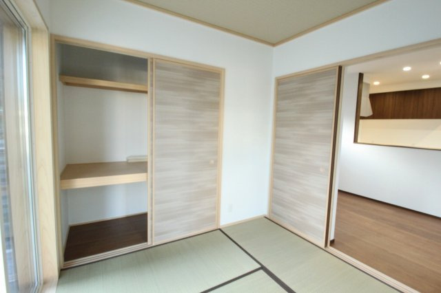 朝倉Ⅱ　新築戸建　3号地　（全3区画）の和室|1F　4.5帖　押入