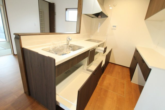 朝倉Ⅱ　新築戸建　3号地　（全3区画）のキッチン|収納