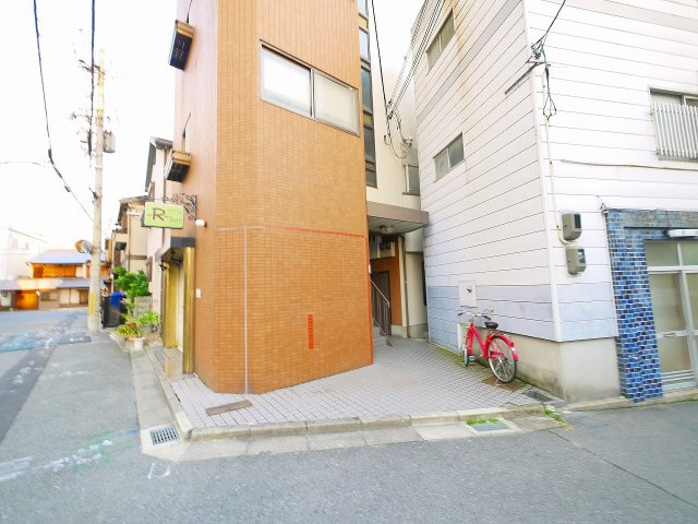 スコッチテリア三条のその他共用部分|ゆとりのある共有スペース。