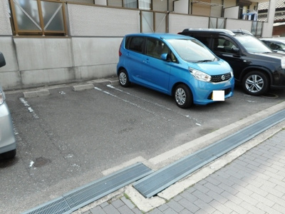 【駐車場】 | ネオハイム摂津