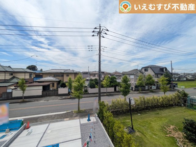 【展望】 | Livele Garden.S　鴻巣明用 | 高い建物が無く開放感のある展望
バルコニーからの展望も開けていて閑静な住宅地が望めます。日当りも良いですね♪