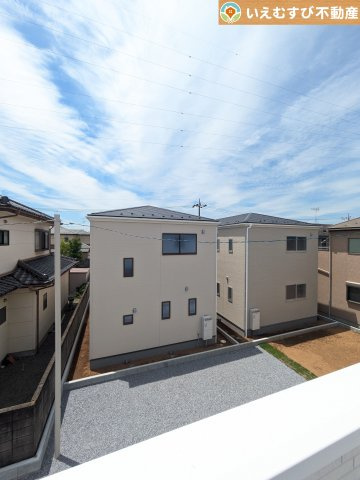 Livele Garden.S　鴻巣明用の展望|高い建物が無く開放感のある展望
バルコニーからの展望も開けていて閑静な住宅地が望めます。日当りも良いですね♪