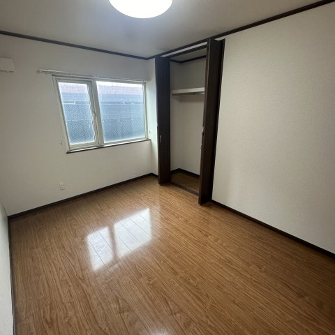 ラフィーネ東町３の洋室|個人の部屋や寝室として使える洋室です