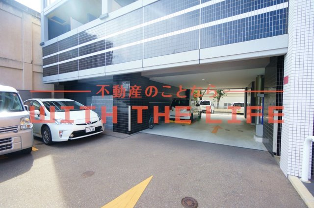 Mark Avenue Tower(マークアベニュータワークルメ)久留米 No.99の駐車場|駐車場があるので、車を買う予定の方も安心です