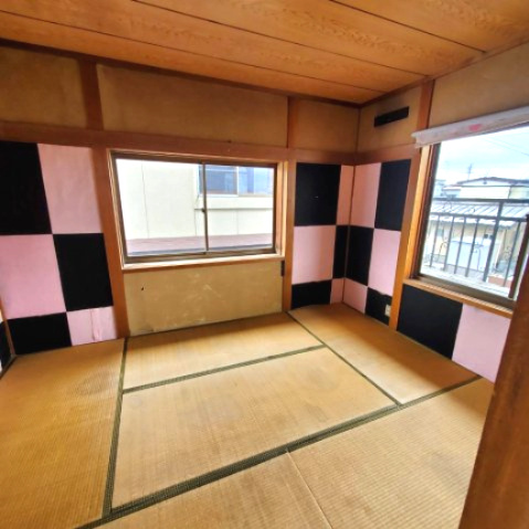 八戸市大字新井田字塩入の和室