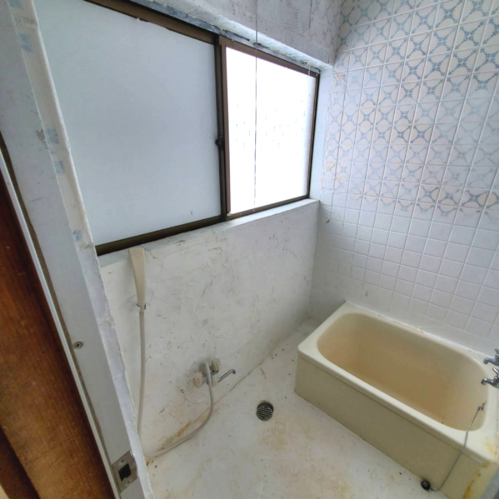 八戸市大字新井田字塩入の浴室