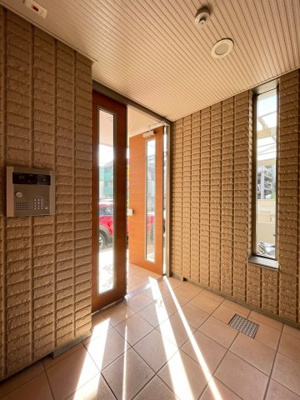 【エントランス】 | ヤマウロコＷＥＳＴ | ★オートロック♪