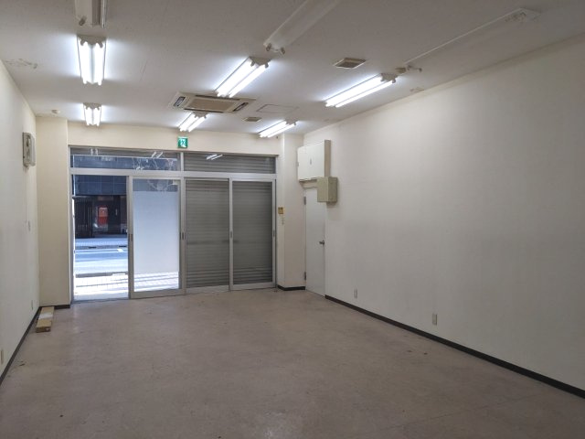 千代田区岩本町３丁目の店舗事務所の内装