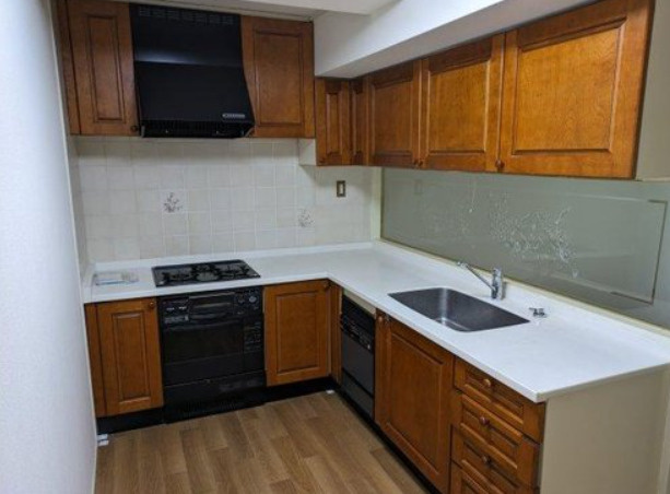 ラフィーヌ芦屋のキッチン|使い勝手のよいＬ字型キッチン