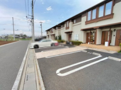 【駐車場】 | ミルトヴィレッジⅠ | 駐車場完備です