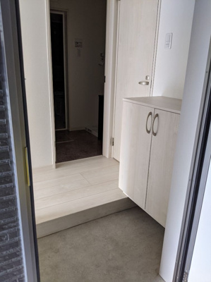 【玄関】 | カーサラドリ博多南 | 別号室の写真になります。現況優先。