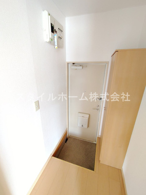 【玄関】 | ユトリロ北山２ | イメージ写真です。