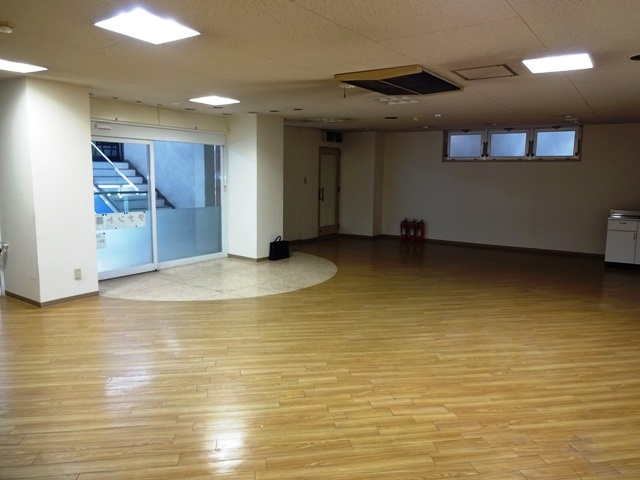本町通 サンアベニューの玄関