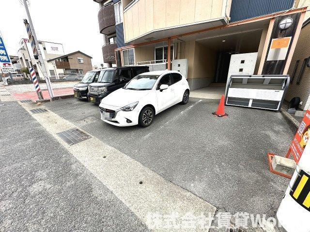 フローラの駐車場|駐車場です