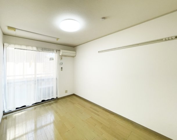 セジュール国府の居間・リビング