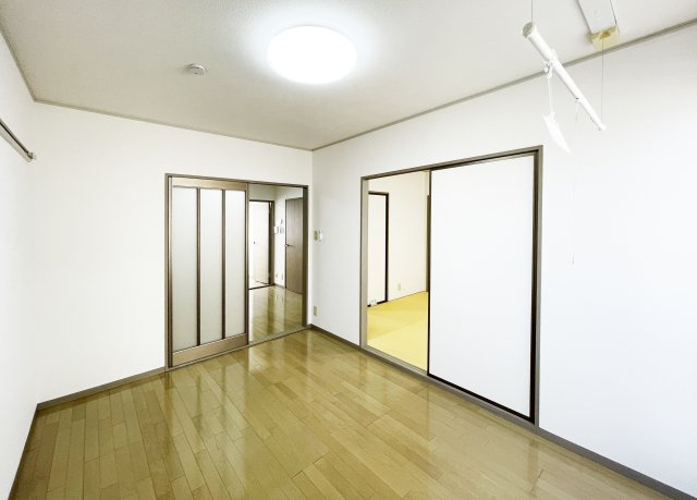 セジュール国府の居間・リビング