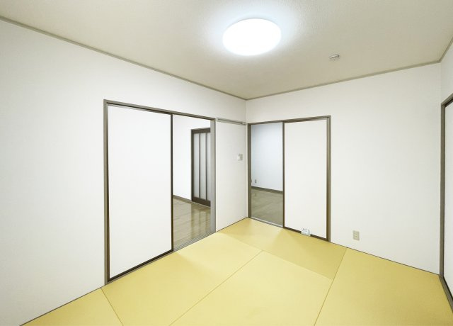 セジュール国府の和室