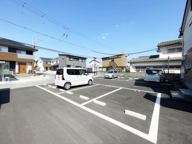 セジュール国府の駐車場