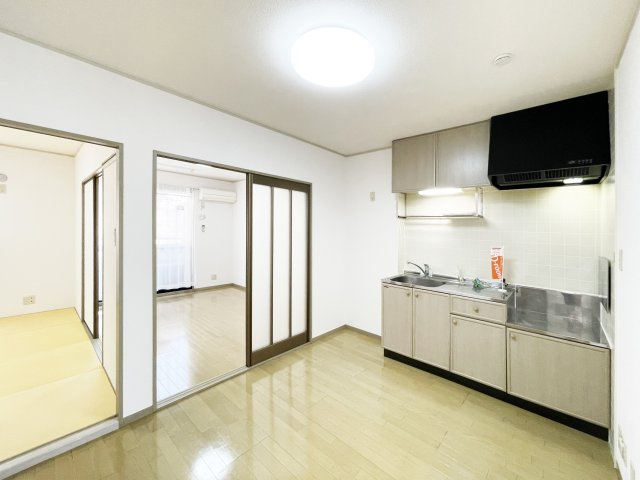 セジュール国府の居間・リビング