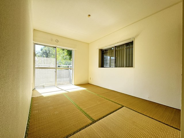 メゾンエスポアールの和室