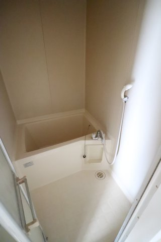 メゾンエスポアールの浴室