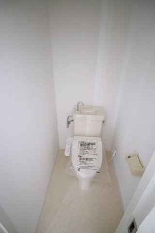 メゾンエスポアールのトイレ