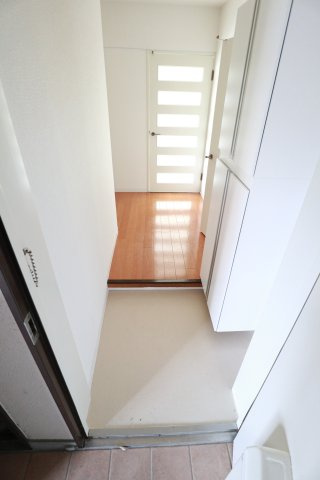 メゾンエスポアールの玄関