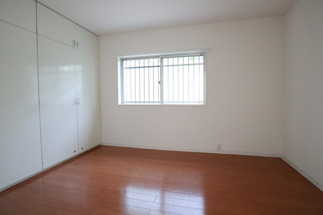 メゾンエスポアールの寝室