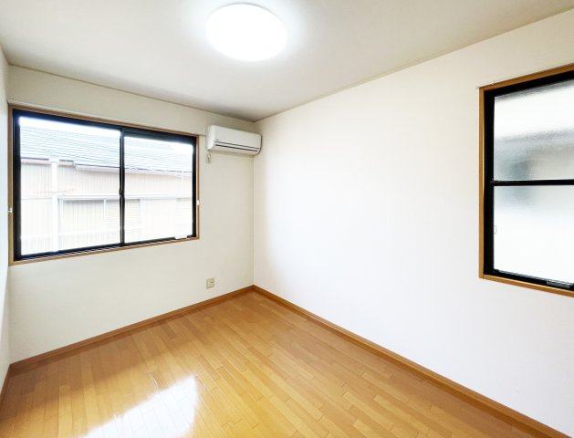 セントポーリア助任の内装