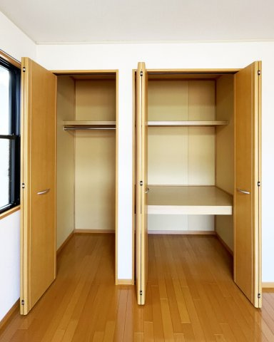 セントポーリア助任の収納