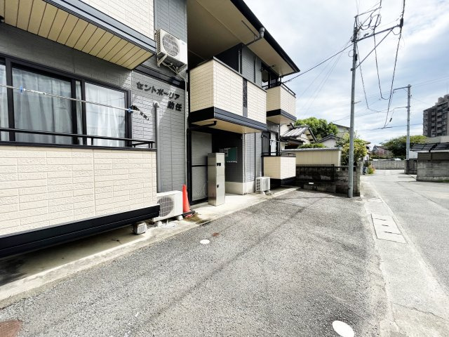 セントポーリア助任の駐車場