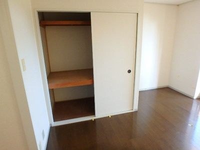 ★大切な荷物の収納に助かります★
