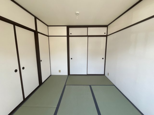 八丈岩マンションの寝室